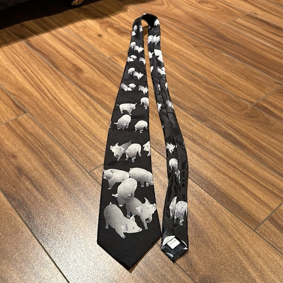 Pig tie - Picture 2 of 4